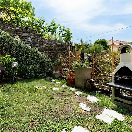 Garden And Sea By Interhome Lejlighed *